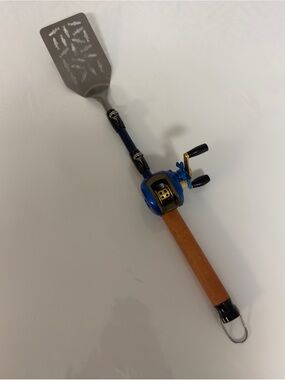 Gibson Enterprises Bait Cast Fishing Pole BBQ Spatula